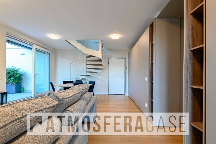 Foto Appartamento in Via Angela Poeta, Bergamo Valtesse di 240 m²