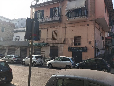 Foto Negozio in Via Santa Maria Ai Monti, Napoli Ponti Rossi di 35 m²