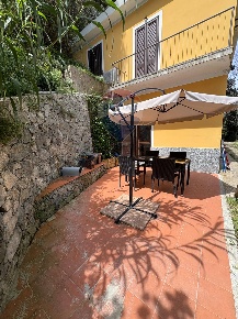 Foto Casa indipendente in via mezzalunga, Celle Ligure di 120 m² in vendita