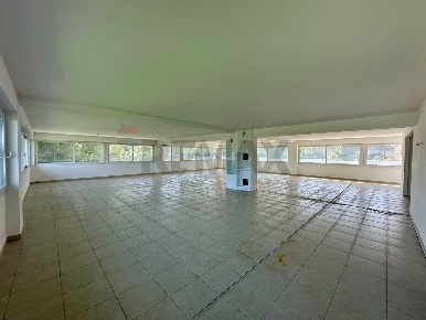 Foto Locale commerciale in Via Pietro Nenni 80, Ragusa Croce - Selvaggio