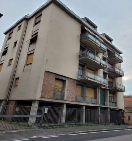 Foto Appartamento in Via Cesare Battisti, Mariano Comense Centro di 92 m²