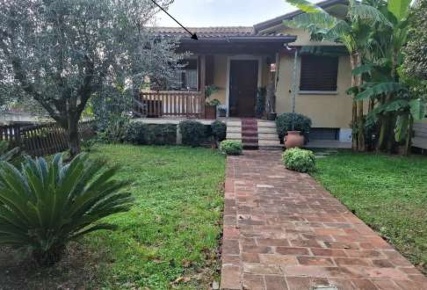 Foto Appartamento in Via San Salvatore, Rimini San Lorenzo in Correggiano