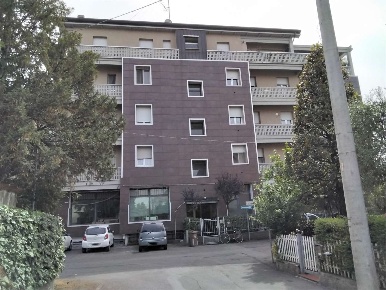 Foto Appartamento in Via Ardizzone 1, Reggio nell'Emilia di 120 m² all'asta