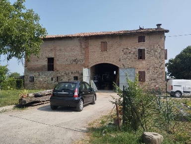 Foto Appartamento in via Fornace 1, San Polo d'Enza di 345 m² con 7 locali