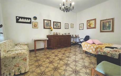 Foto Villa a schiera in Via della Chiesa XXIV, Lucca di 236 m² con 6 locali