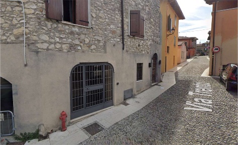 Foto Appartamento in Via Trento  64, San Felice del Benaco Centro di 69 m²