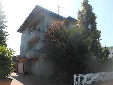 Foto Appartamento in Via Matteo Maria Boiardo 6, Poviglio Centro di 137 m²