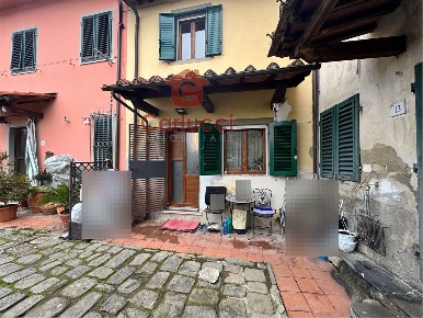 Foto Appartamento a Pescia di 92 m² con 4 locali in vendita