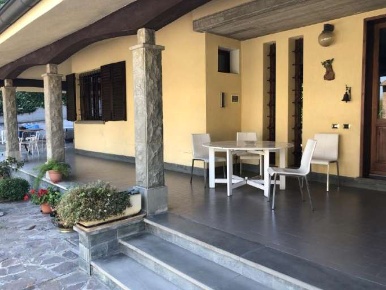 Foto Appartamento in Via San Michele dei Mucchietti, Sassuolo di 179 m²