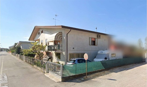 Foto Appartamento in Via giuseppe mazzini 13, Caorle Centro di 146 m²