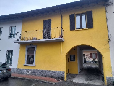 Foto Appartamento in Roncari 30, Besozzo Centro di 80 m² con 3 locali