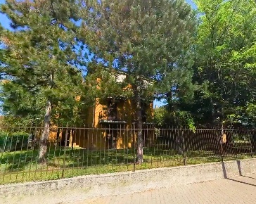 Foto Appartamento a Lesmo di 88 m² con 6 locali in vendita