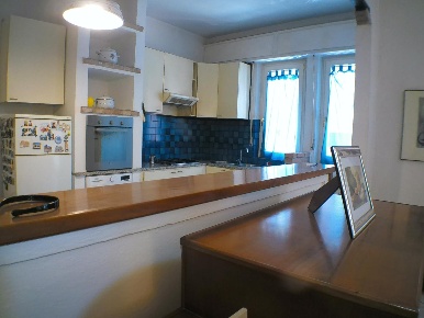 Foto Appartamento a Carrara Avenza di 86 m² con 4 locali in vendita