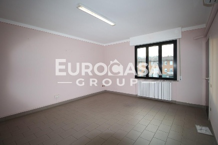 Foto Ufficio a Lucca San Concordio di 25 m² con 1 locali in affitto