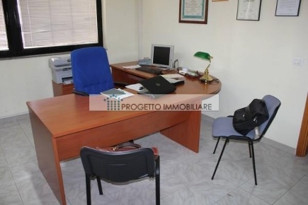 Foto Ufficio in VIALE TERACATI, Siracusa Santa Panagia - Teracati di 60 m²