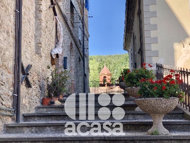 Foto Appartamento a Mercato Saraceno Centro di 180 m² con 5 locali