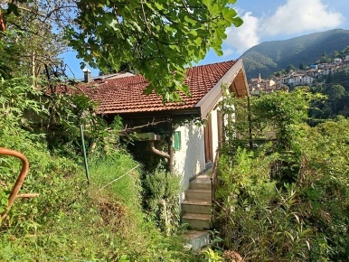 Foto Casa indipendente a Faggeto Lario Molina di 135 m² con 3 locali