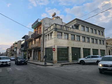 Foto Locale commerciale in VIALE  VITTORIO EMANUELE, Floridia di 270 m²