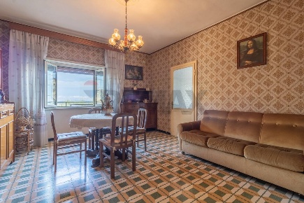 Foto Appartamento in Via San Magno, Farnese di 107 m² con 4 locali