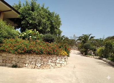 Foto Villa singola in C.da Trippatore, Scicli di 255 m² con 7 locali