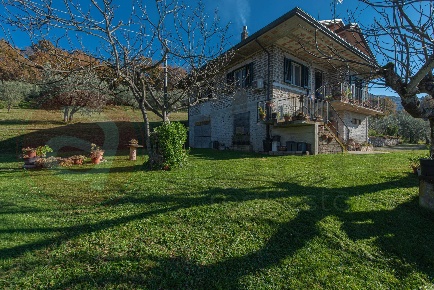 Foto Casa indipendente in Contrada Pallisco, Arpino di 163 m² con 8 locali
