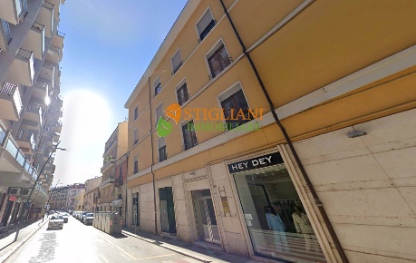 Foto Locale commerciale in Via Mazzini, Campobasso Centro di 150 m²