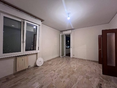Foto Appartamento in Via Foscolo, Scandicci Centro di 90 m² con 4 locali