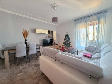 Foto Appartamento in Via Torino, Siracusa Borgata - Santa Lucia di 147 m²