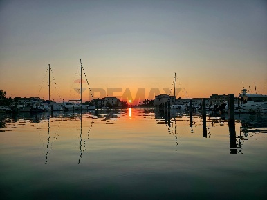 Foto Attico in Via San Giusto -Marinagri, Policoro di 85 m² con 3 locali