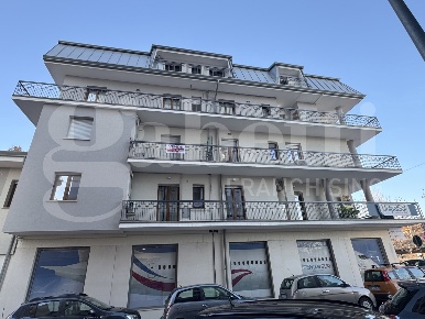 Foto Appartamento in Via Dante Alighieri 16, Isernia Centro di 107 m²