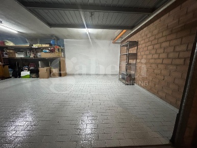 Foto Box in bologna, Termoli Centro di 20 m² in vendita