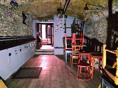 Foto Negozio in Via Nazario Sauro 48, Monterotondo Centro Storico di 60 m²