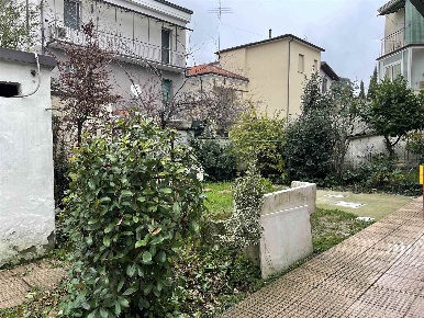 Foto Villa bifamiliare a Piacenza Via Colombo di 150 m² con 5 locali