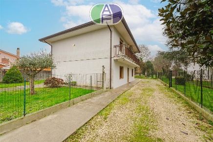 Foto Casa indipendente in Via Pacinotti 40, Salzano Robegano di 176 m²