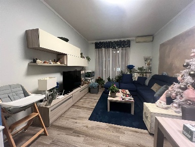 Foto Appartamento a Mortara Centro di 111 m² con 3 locali in vendita