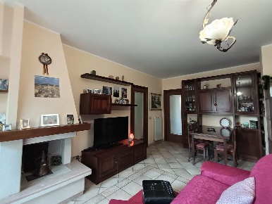 Foto Appartamento a San Severino Marche Centro di 99 m² con 4 locali