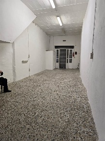 Foto Negozio in Via Romana, Firenze Santo Spirito di 60 m² con 1 locali