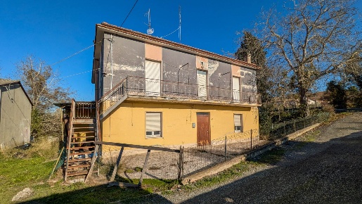 Foto Casa indipendente a Manoppello di 280 m² con 10 locali in vendita