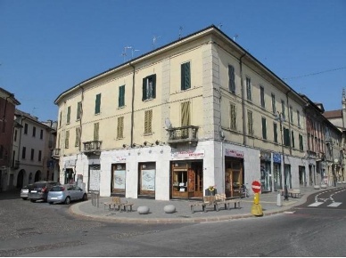 Foto Appartamento a Cassano d'Adda Centro di 132 m² con 4 locali in vendita