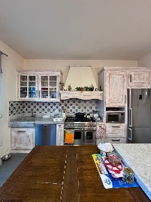 Foto Villa a schiera a Massa Centro di 138 m² con 5 locali in vendita