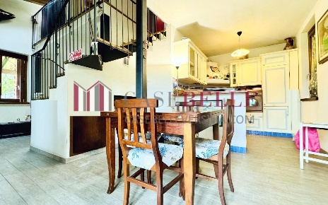 Foto Case semi ndipendenti a Pietrasanta di 70 m² con 3 locali in affitto