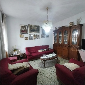 Foto Casa indipendente a Calci Centro di 150 m² con 10 locali in vendita