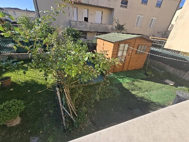 Foto Appartamento a Calcinaia Fornacette di 115 m² con 5 locali in vendita
