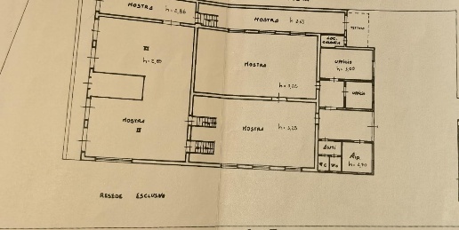 Foto Capannone industriale a Buti Centro di 1000 m² con 10 locali