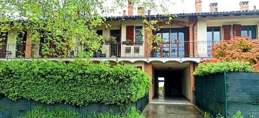 Foto Ufficio a Torre d'Isola di 42 m² con 2 locali in vendita