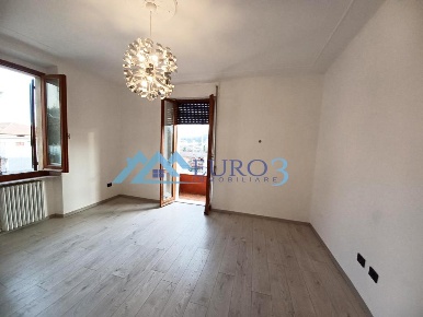 Foto Appartamento a Ascoli Piceno di 100 m² con 5 locali in vendita