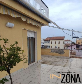 Foto Appartamento in VIA LA SPEZIA, Giulianova Centro di 101 m² in vendita