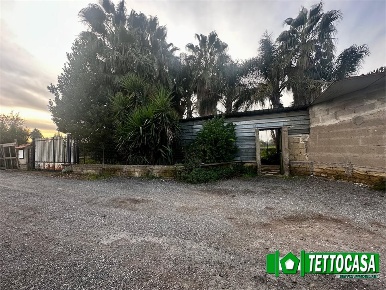 Foto Rustico a Pomigliano d'Arco di 696 m² con 5 locali in vendita