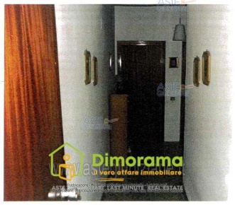 Foto Appartamento a Pistoia di 123 m² con 8 locali all'asta