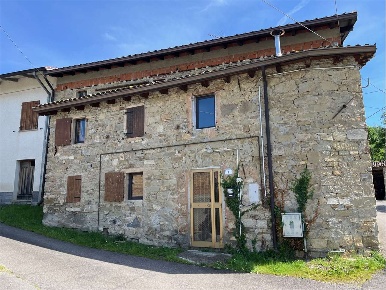 Foto Appartamento in Via Piana del Mulino 9, Villa Minozzo di 67 m²